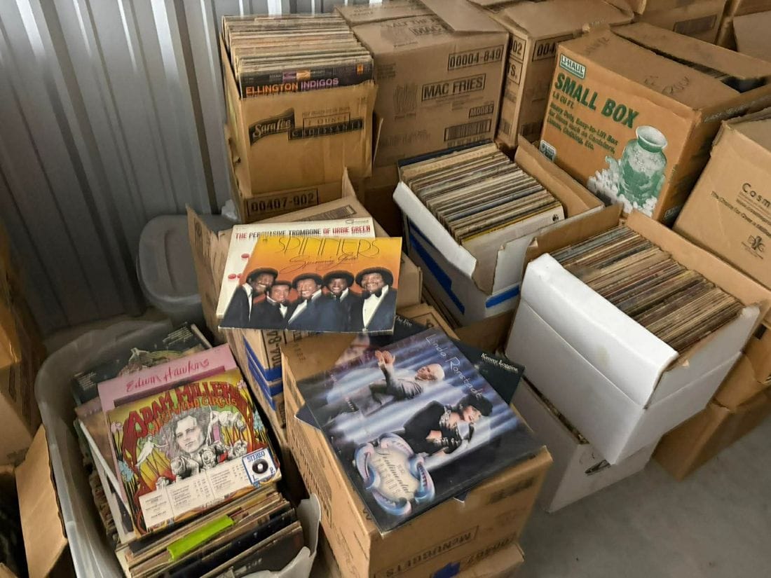 Record inventory in storage.