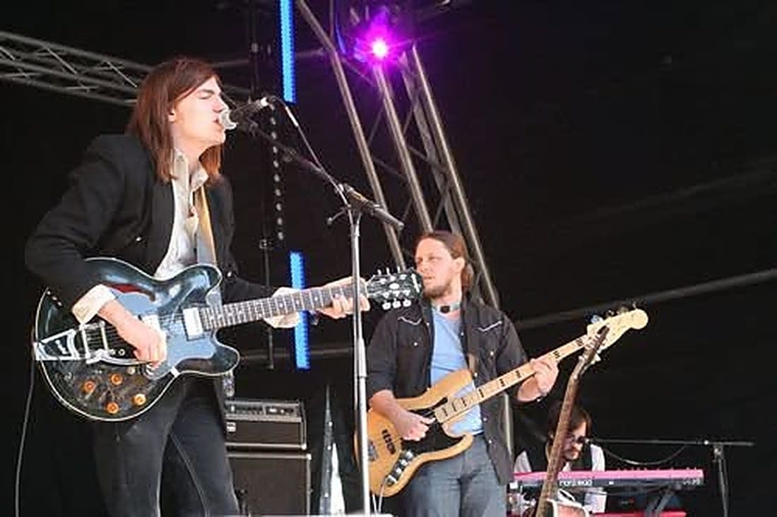 Jesse “CHUNK” Walker and Dylan LeBlanc onstage during the Paupers Field era, with Ben Tanner of Single Lock Records on keys